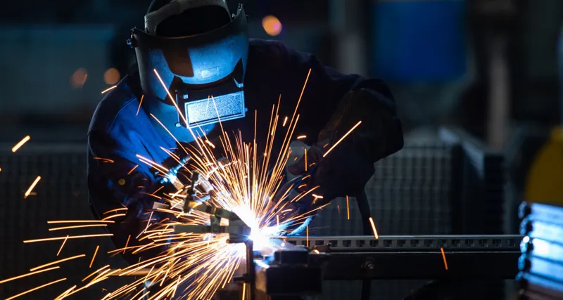 Plåtslagare lön – vad tjänar en plåtslagare?